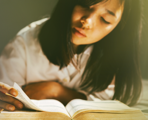 woman reading bible